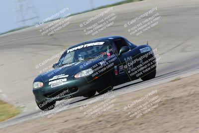 media/Apr-30-2022-CalClub SCCA (Sat) [[98b58ad398]]/Group 5/Race (Outside Grapevine)/